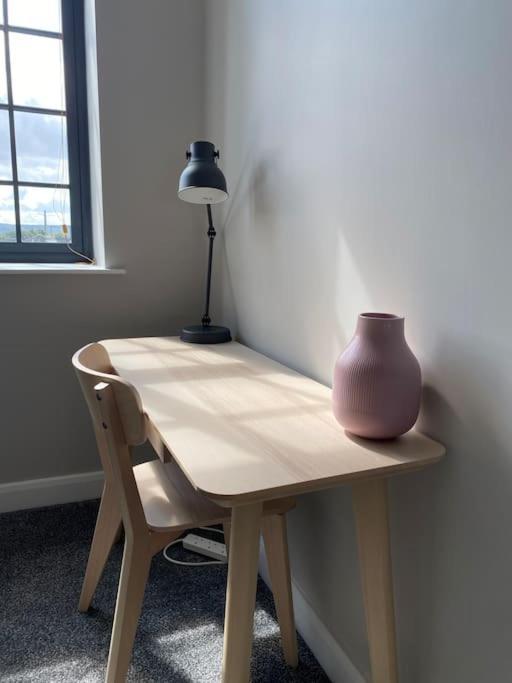 Chic Mill Conversion Beside Piece Hall & Eureka! Holiday home Halifax